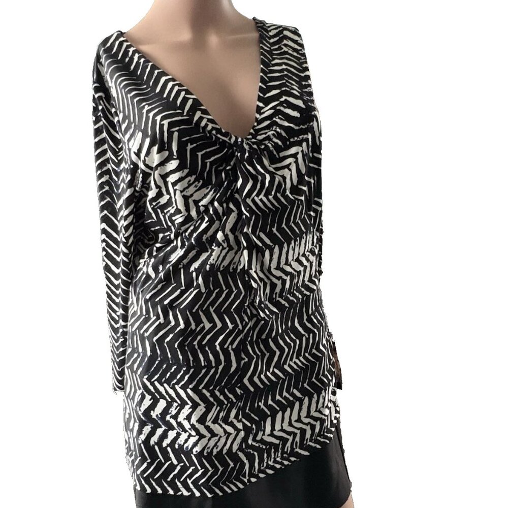 Chaus Blouse Women's Medium 3/4 Sleeve Chevron Shirt Blouse Top